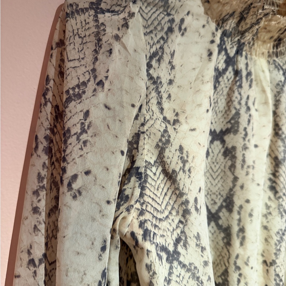 Japna python print blouse - Picture 3 of 4